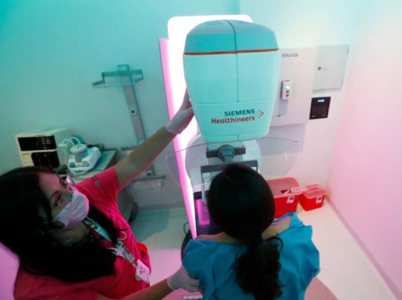 Nueva guía recomienda a las mujeres comenzar mamografías a partir de los 40 años